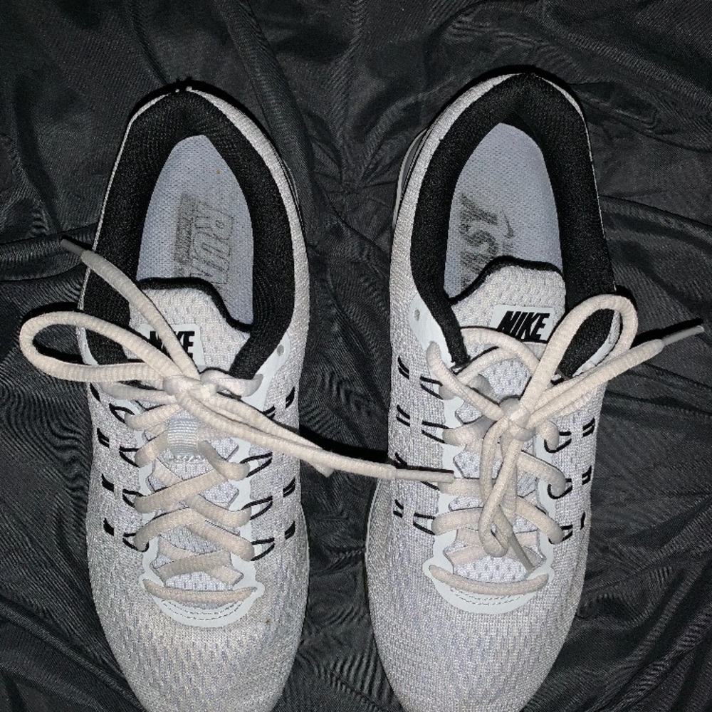 Women’s Nike shoes